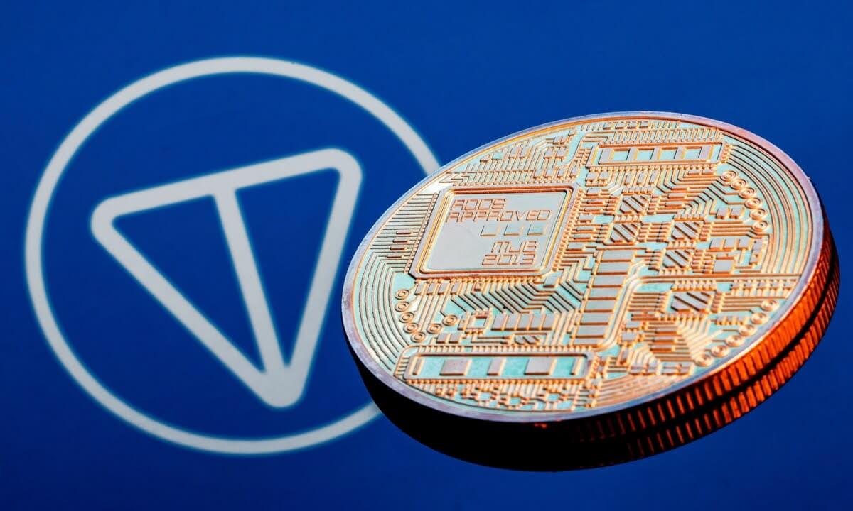 Toncoin soars after France returns Telegram founder's passport